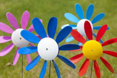 Spinning Daisy, 3 sizes, various colors.