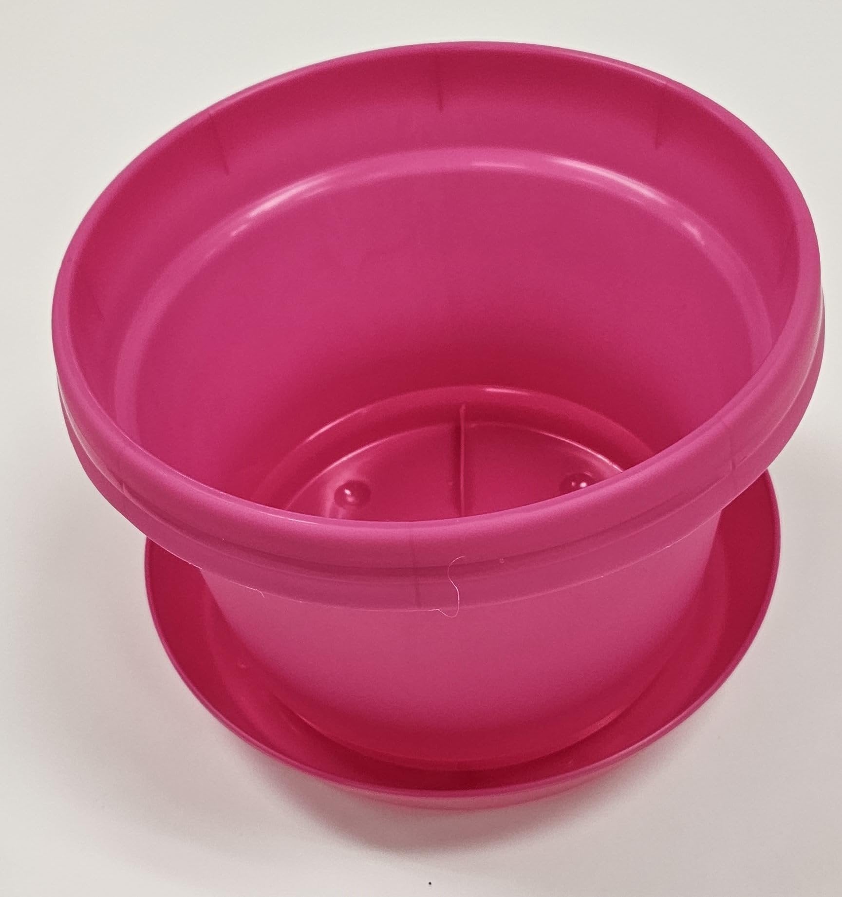 Austin Planter Plastic Flower Pot with Saucer over 6 inch