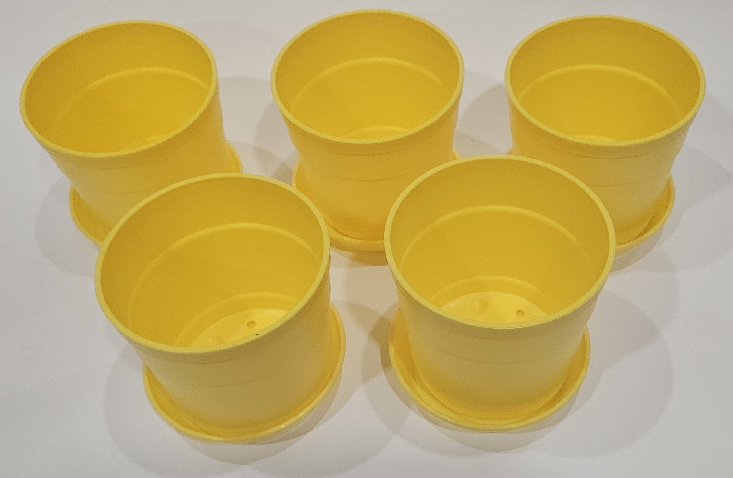 Austin Planter Plastic Flower Pot with Saucer less than 6 inch